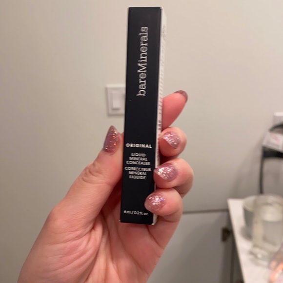 Bare minerals liquid mineral concealer NIB shade light / med 2.5n - Picture 1 of 5